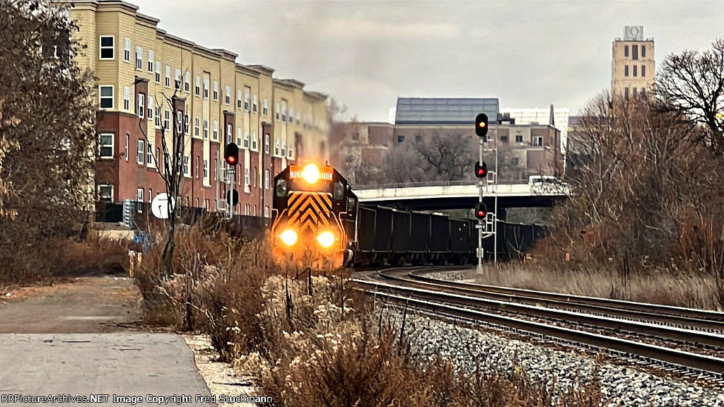 WE 7010 has passed the Exchange St. signals.